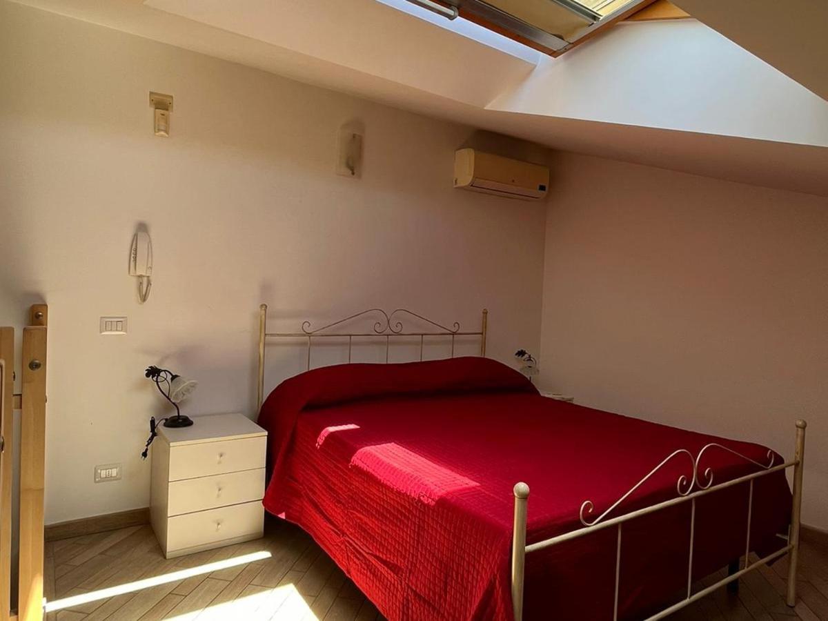 Country Love Dragona House Tra Mare E Citta Acilia Bagian luar foto